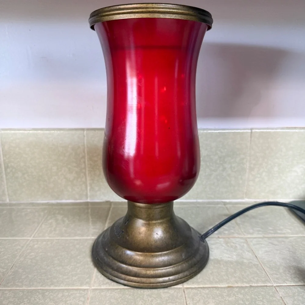 Scentsy Warm the Heart May‎ 2011 Red Glass Electric Wax Warmer Bronze Base